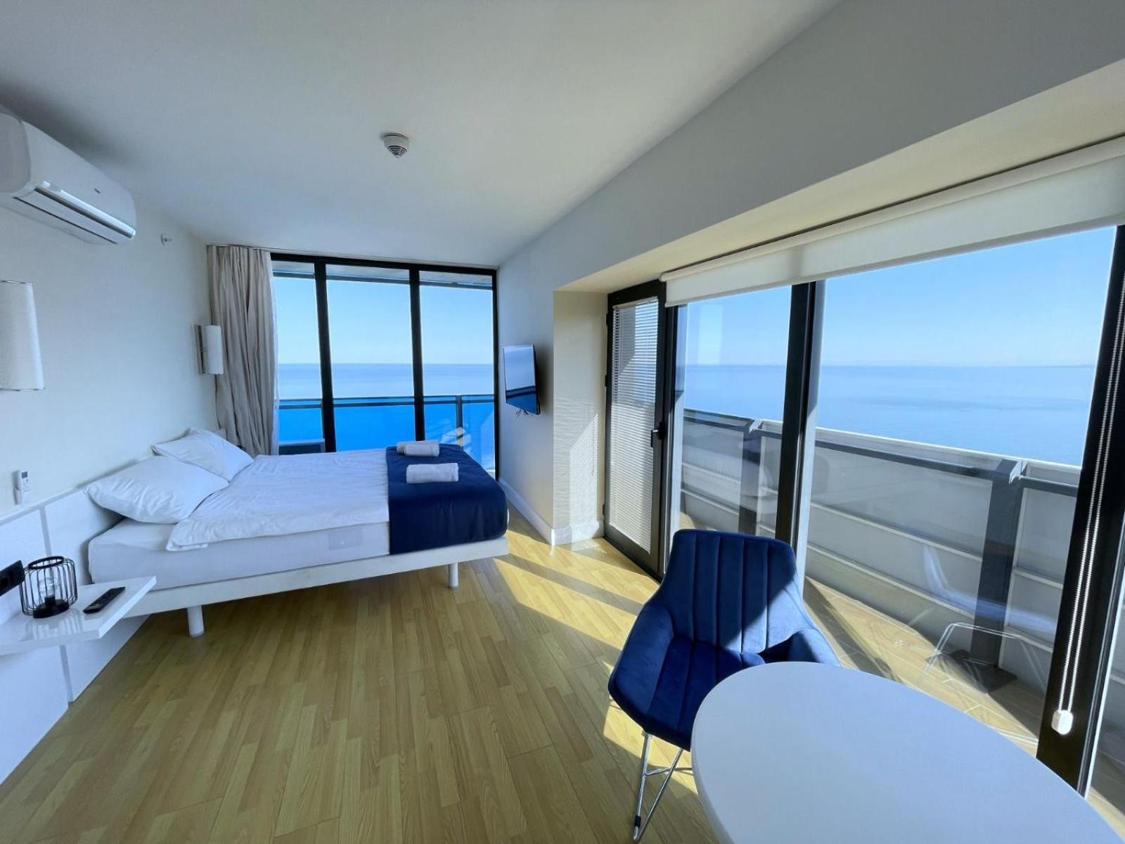 Orbi Aparthotel In Batumi Exteriör bild