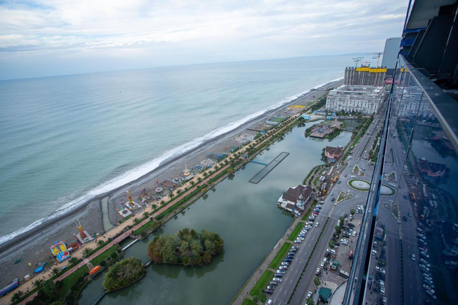 Orbi Aparthotel In Batumi Exteriör bild