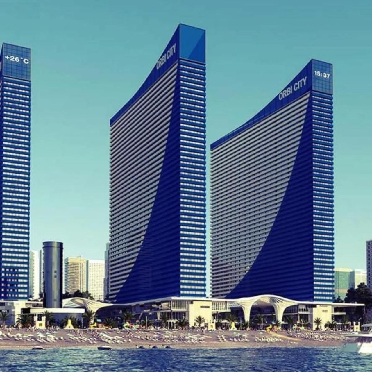 Orbi Aparthotel In Batumi Exteriör bild