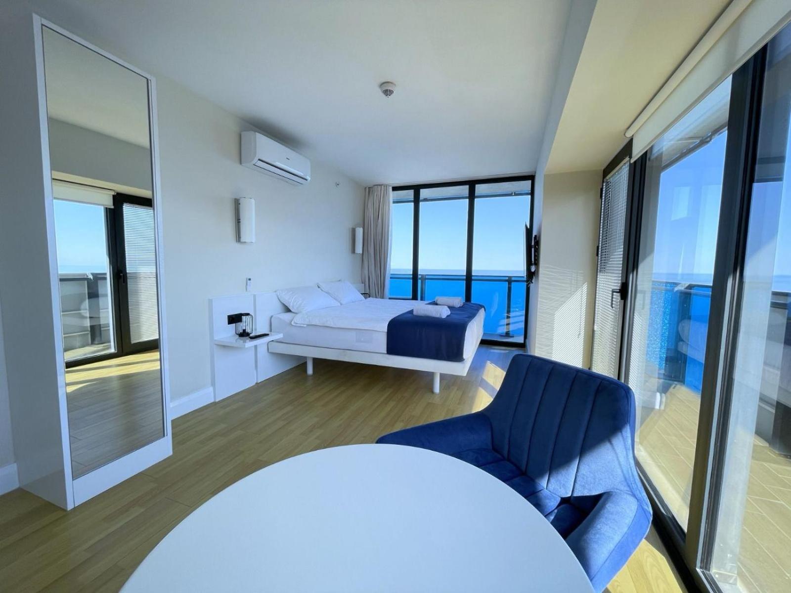 Orbi Aparthotel In Batumi Exteriör bild