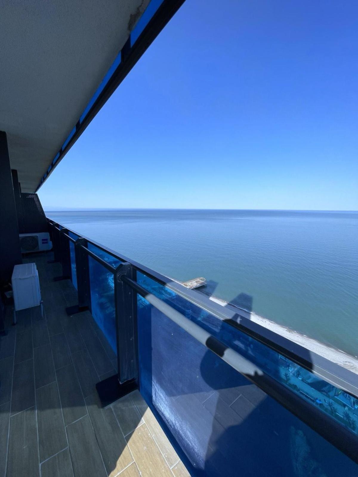 Orbi Aparthotel In Batumi Exteriör bild